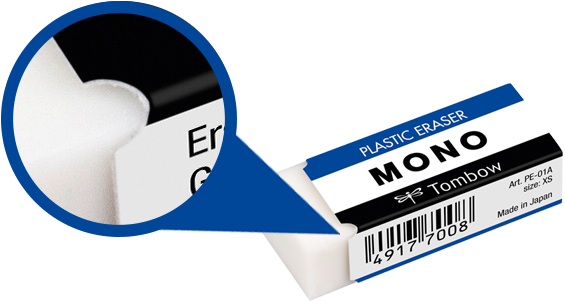 De Tombow MONO gum in XS formaat biedt maximale precisie voor gedetailleerde correcties. De vergroting toont de fijne structuur van het plastic materiaal, dat een bijzonder schone en zachte gumprestatie mogelijk maakt. De klassieke blauwe, witte en zwarte hoes biedt bescherming en stabiliteit. De gum is gemaakt in Japan en staat voor uitstekende kwaliteit en duurzaamheid.